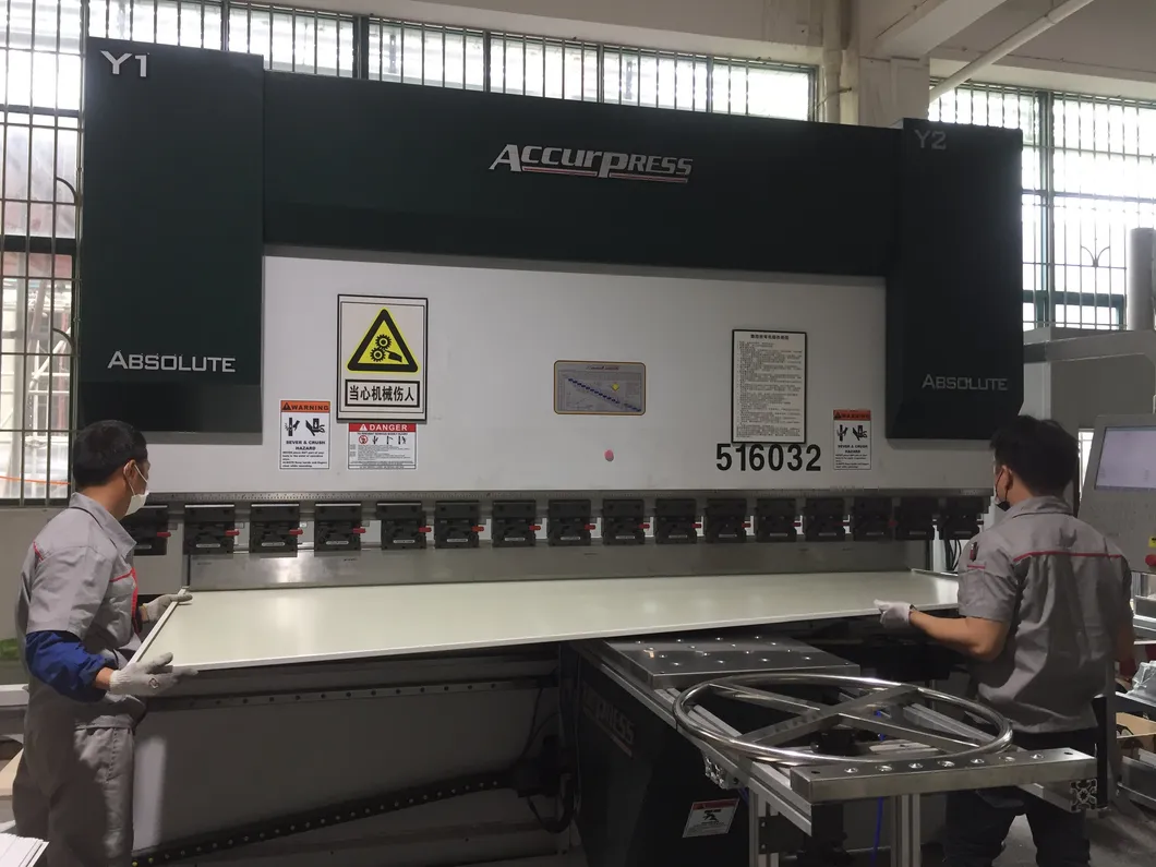 Aluminium Glass/MDF Office Partition Wall with Magnetic Blinds and Hinged Door