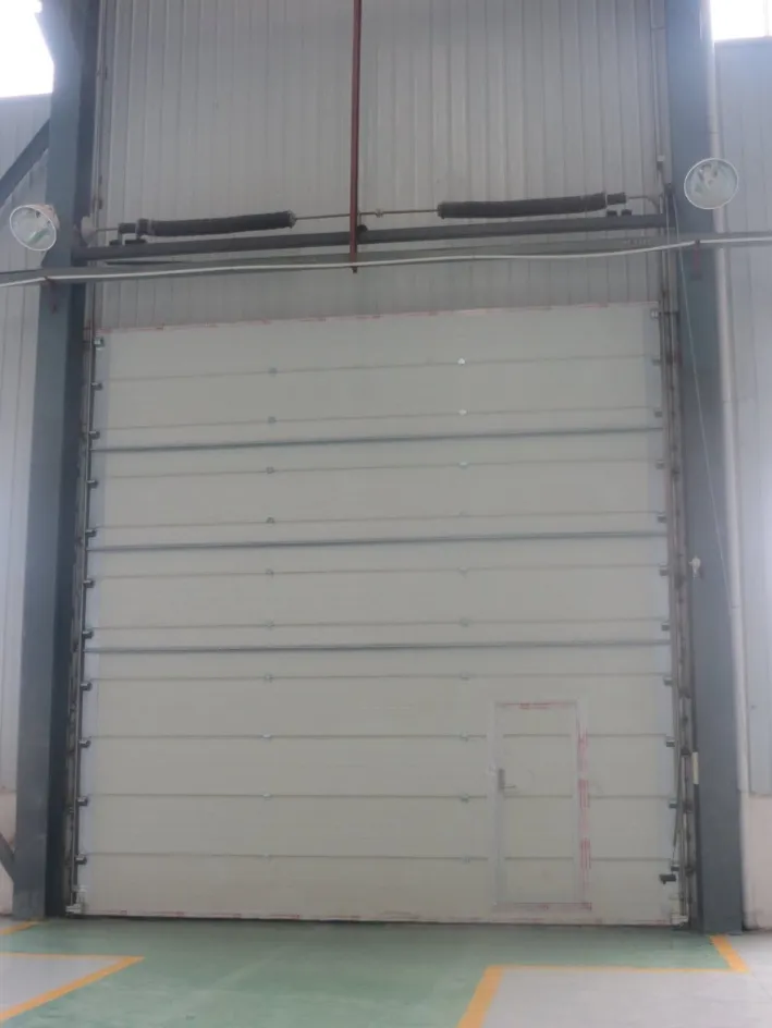 Automatic Industrial Aluminum Alloy Sectional Glass Shop Door