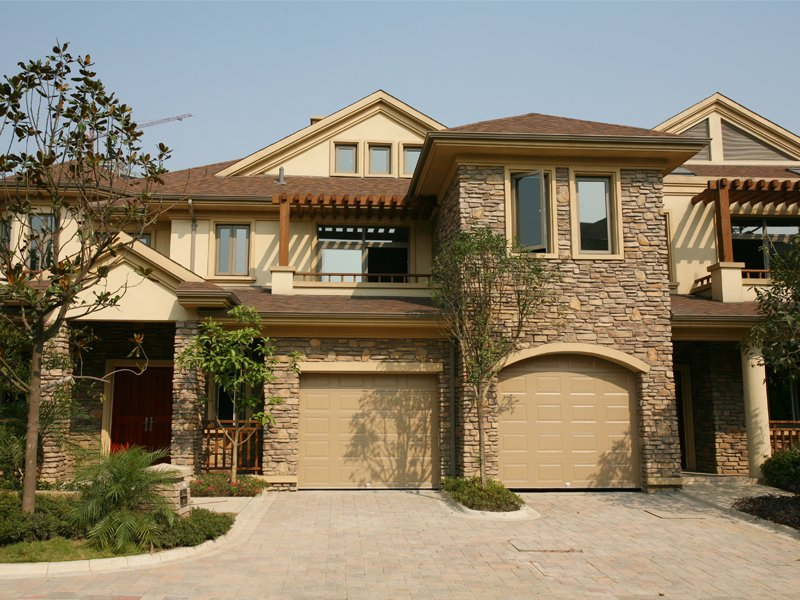 European Standard Quality Automatic Garage Door